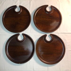 Pottery Barn Rich Brown Wooden Plate Set